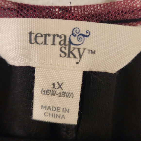 Floral Sheer Women's Top - Pink and Black - Picture 5 of 10